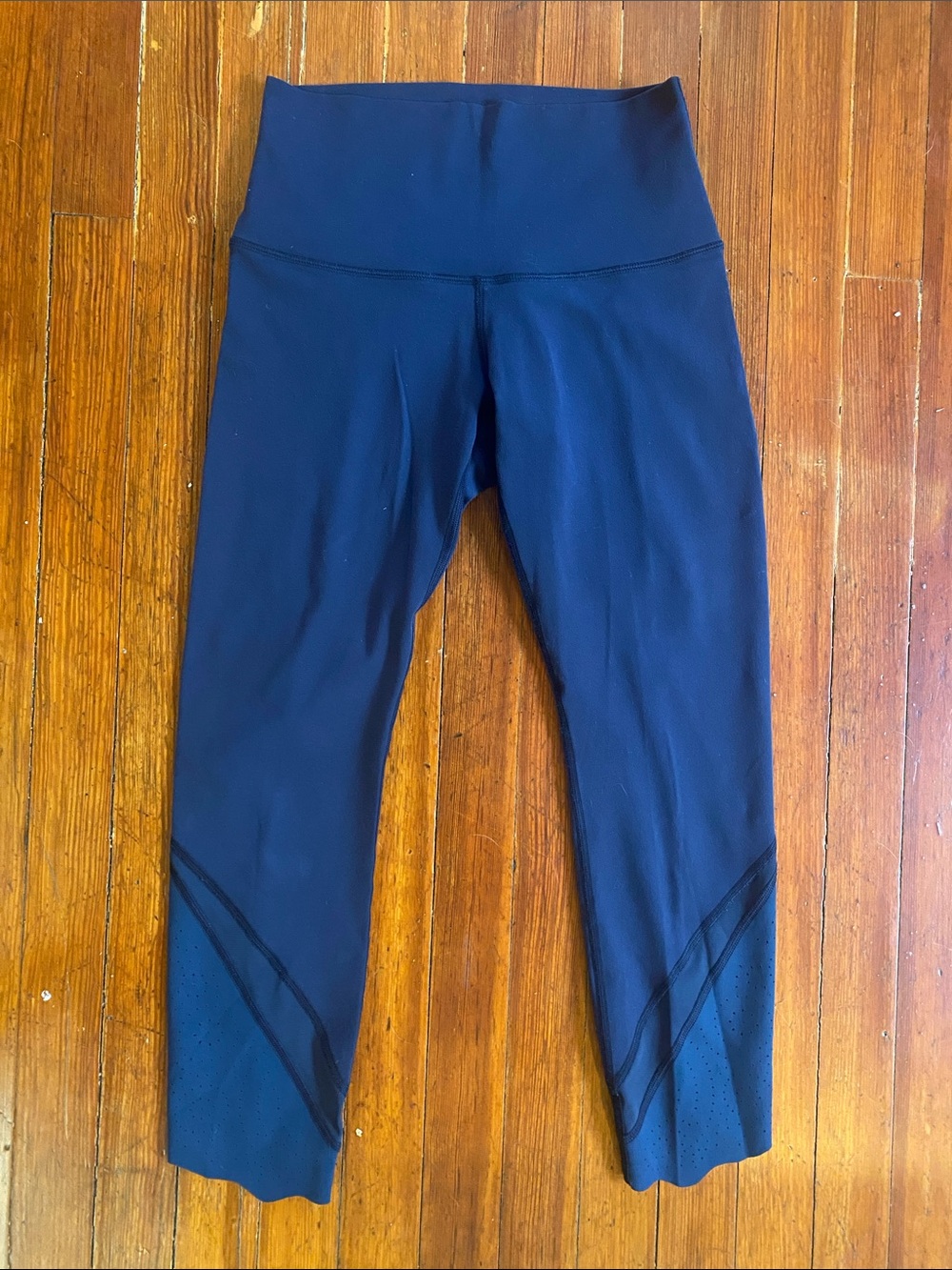 Lululemon crop leggings Size 4